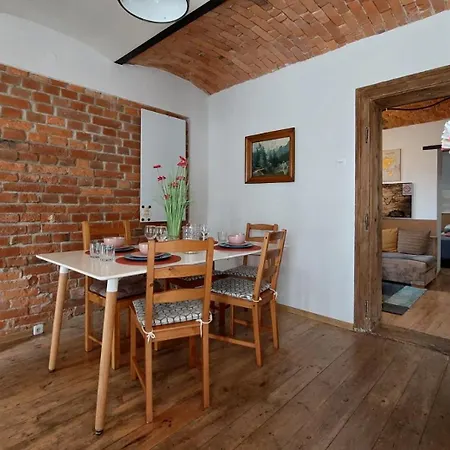 Nova Na Krakowskiej No 4 * 别尔斯克-比亚拉